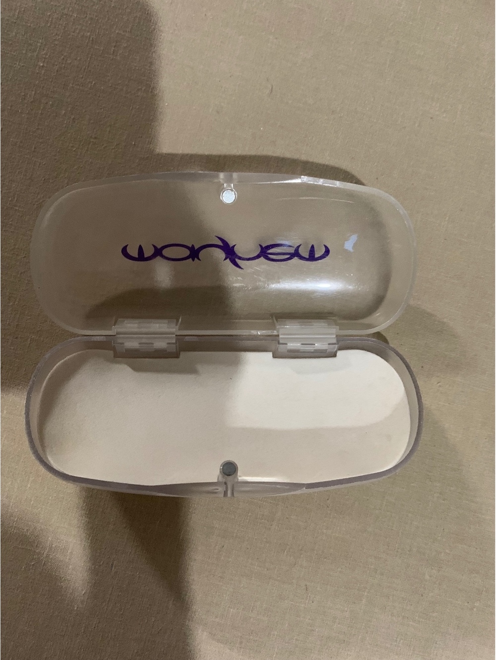 Maxxen white eyeglasses case